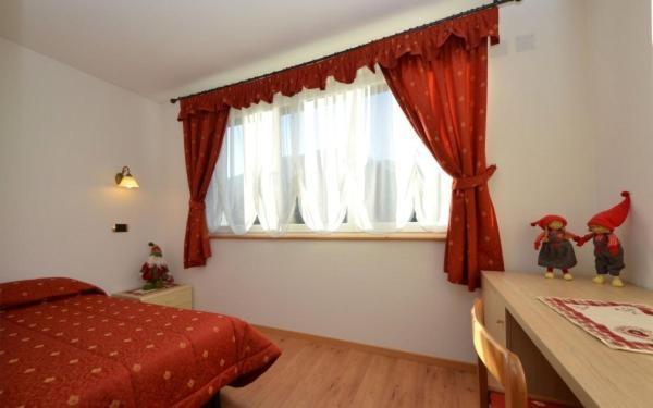 מואנה Hotel Zirmes מראה חיצוני תמונה