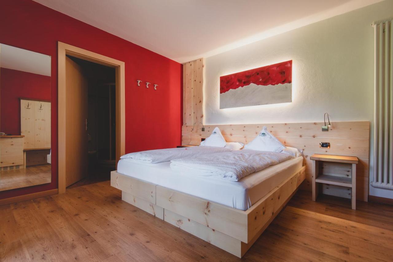 מואנה Hotel Zirmes מראה חיצוני תמונה